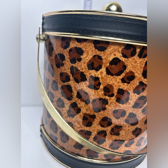 Vtg Mid Century Modern Ice Bucket Retro Leopard Gold Barware
#0305244 - Picture 6 of 16